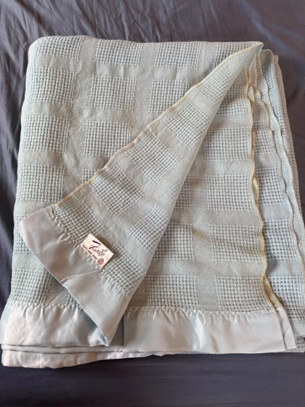 Vintage Faribo 100% Pure Wool Blanket Satin Trim Light Blue Waffle Weave Full